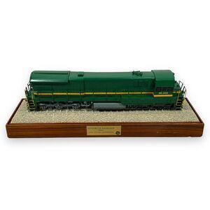 Vintage Ministry of Railroads GE ND5 0305 Diesel Electric Locomotive Train Model